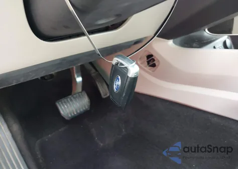 2019 Ford Fusion Hybrid Se z USA, uszkodzony, nr VIN 3FA6P0LU7KR112498